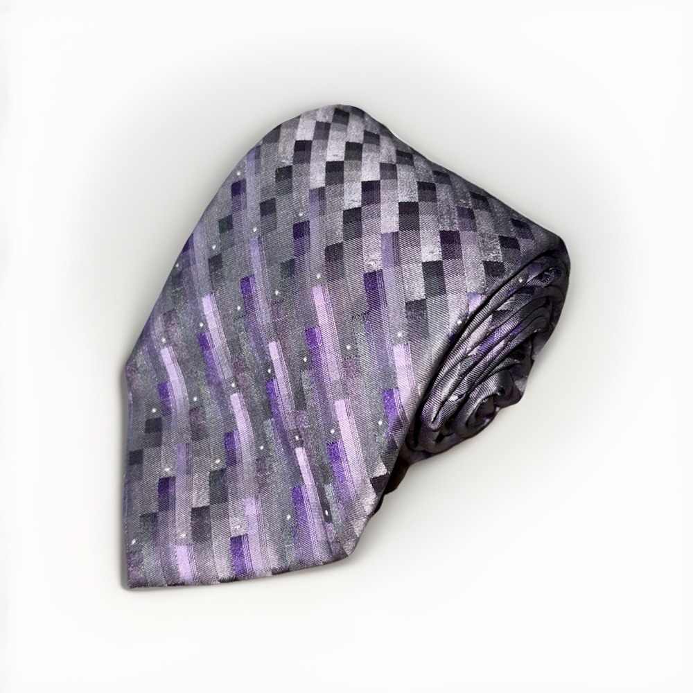 Kenneth Cole AWEARNESS Men's 100% Silk Tie ~ Purple ~ Geometric Pattern
